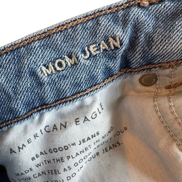 American Eagle Mom Jeans Distressed Denim Size 12 Regular - Picture 10 of 12